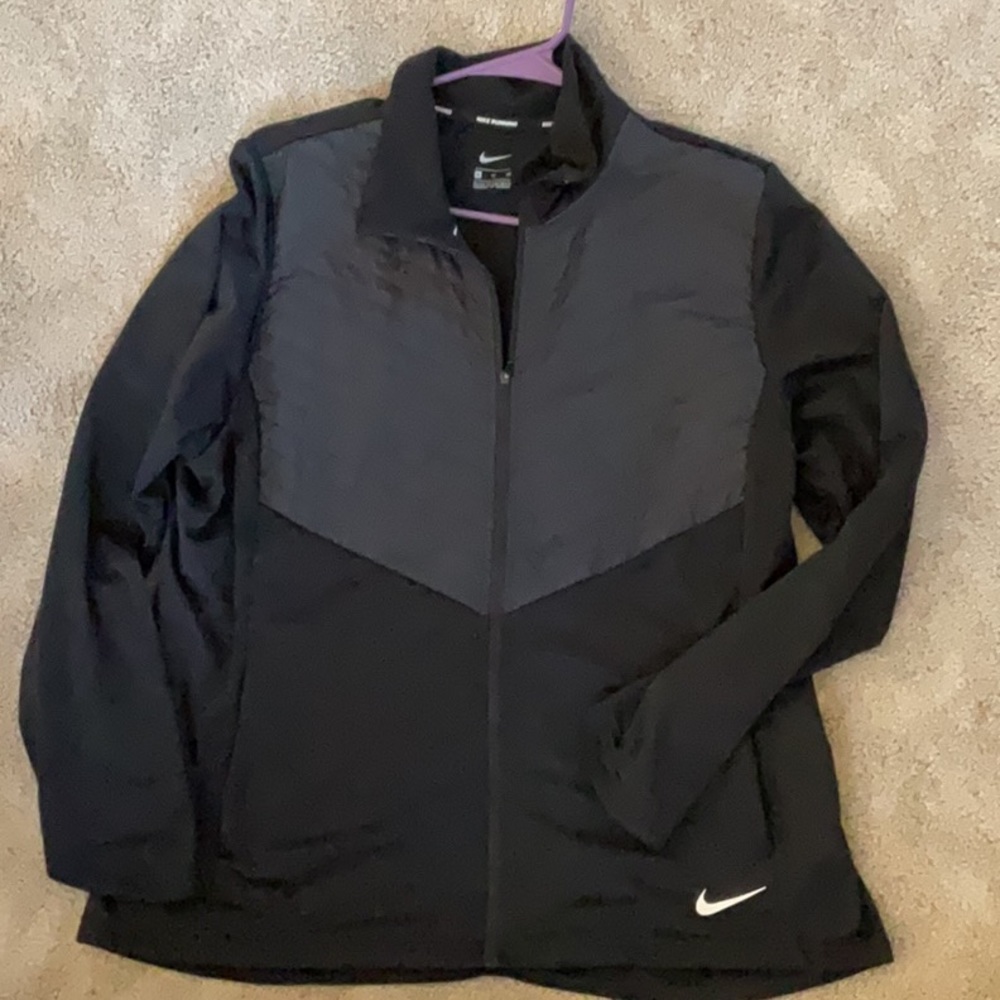 EUC women's black Nike running jacket-size xl